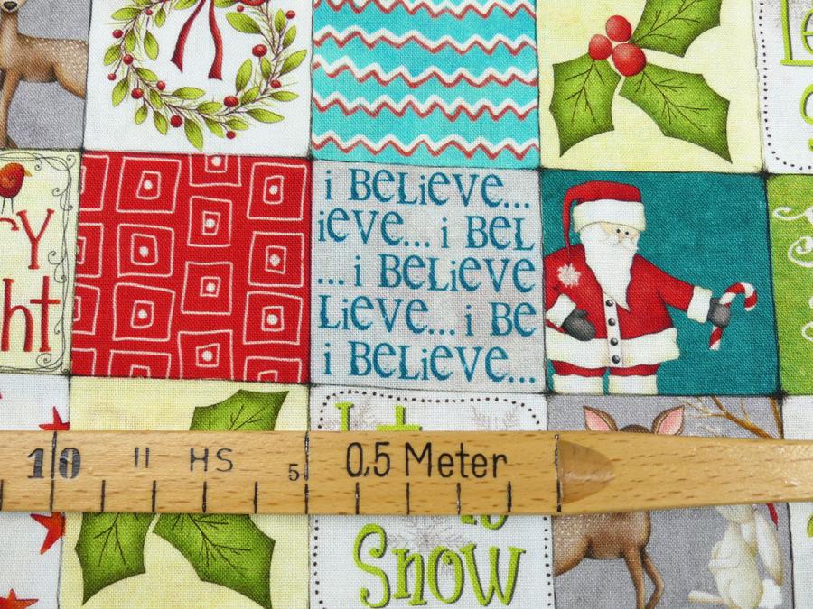 Preview: Patchworkstoff Windham Fabrics Quadrate mit weihnachtlichen Motiven mit Maß